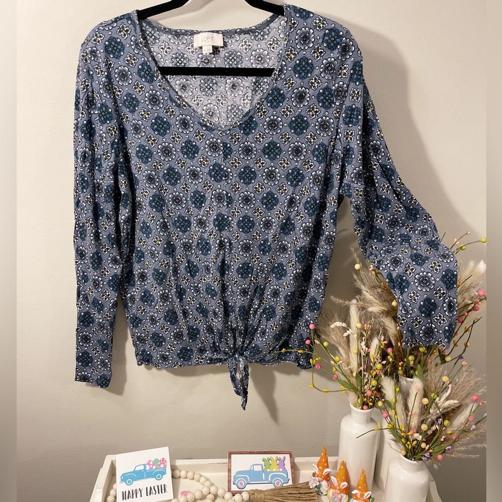 LOFT Outlet Gray & Teal Medallion Front Tie Shirt